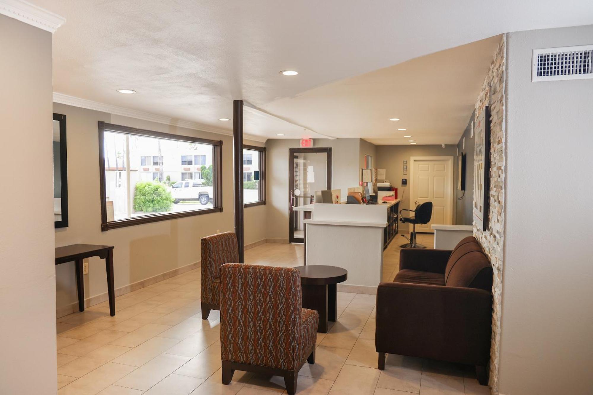 Oyo Hotel Mcallen Airport South Buitenkant foto
