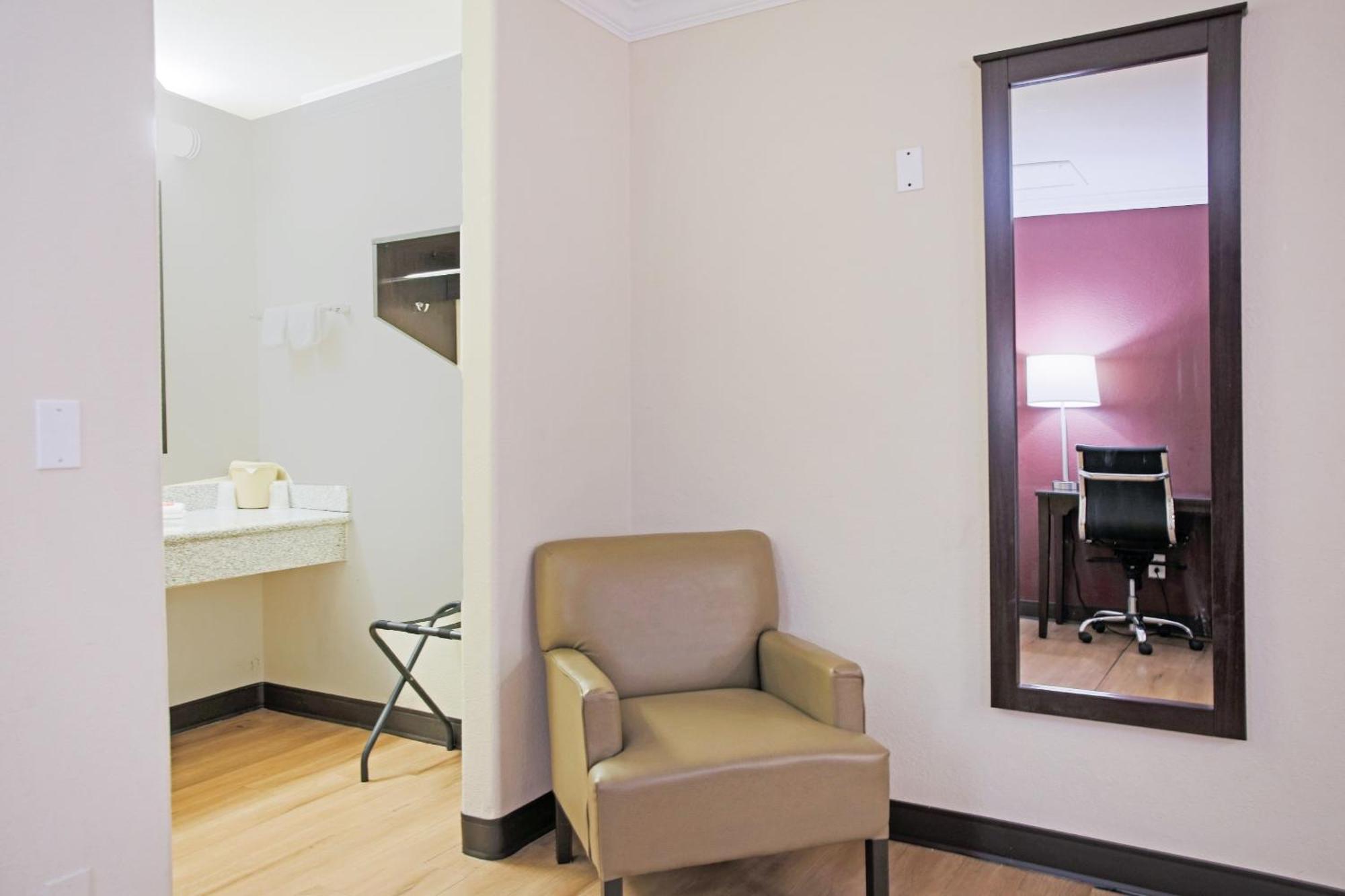 Oyo Hotel Mcallen Airport South Buitenkant foto